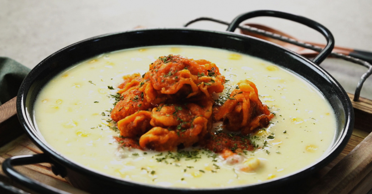 Pollo con crema di mais e formaggio