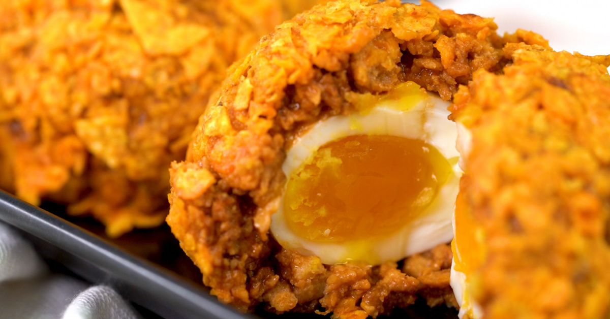 Bebola Daging Isi Telur Separuh Masak